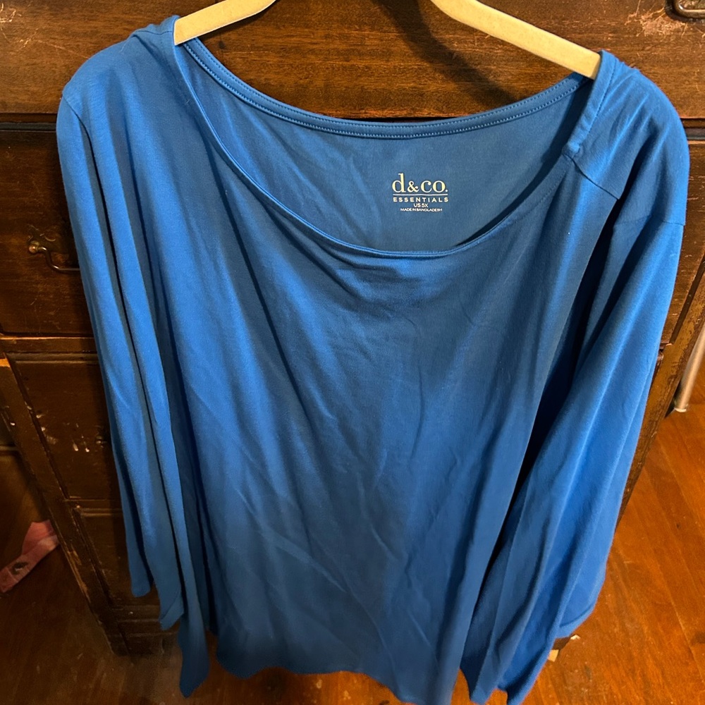 D&Co Women's Blue Long Sleeve Top